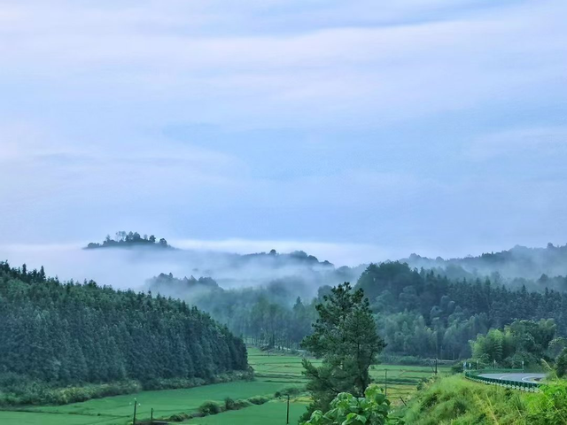 高安有座‘三色镇’：绿得洗肺、古得暖心、红得深刻，华林山初冬来刚好！