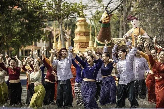 云音破晓 叩响世界