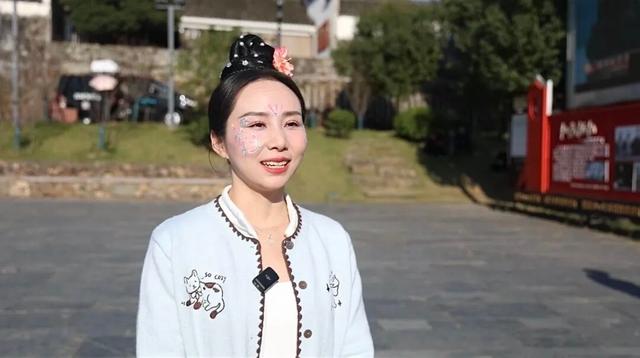 董宇辉邂逅桃花潭，共赴一场穿越千年的诗意之约~