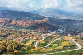 来一场色彩斑斓的诗意之旅图片