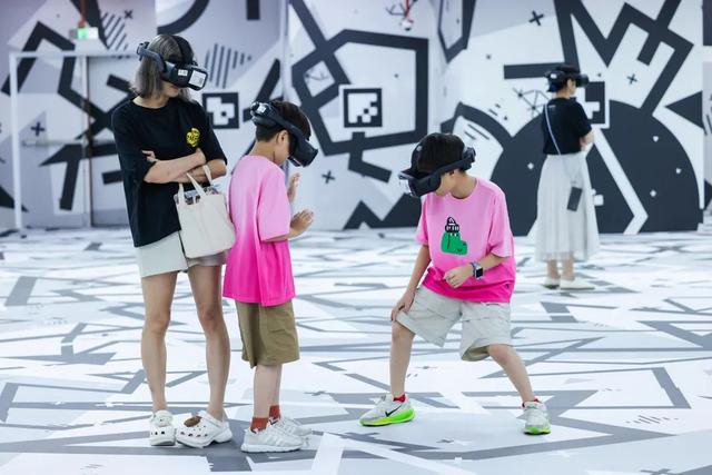 书展好逛，周边这些好玩有趣的项目也不容错过↑丨看书展，逛静安