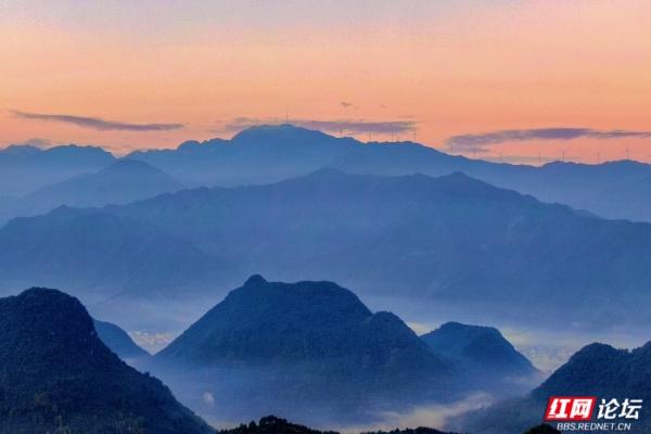 九嶷山：德孝源起处，群峰朝舜来