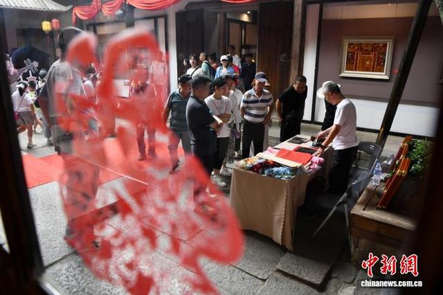 国庆假期 福州三坊七巷人气旺