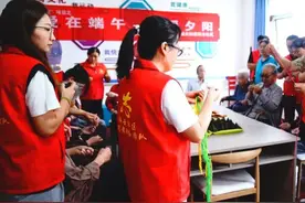 端午送安康 粽香暖人心图片