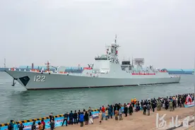 唐山舰首次回唐山图片