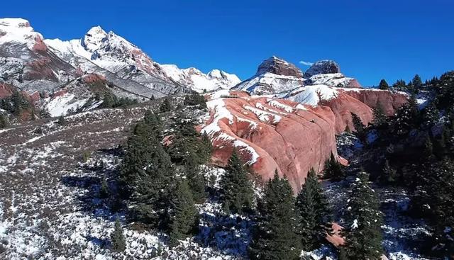 雪后的甘孜，走一路美一路！