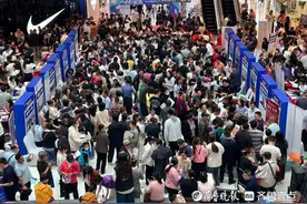 2025年烟台中考招生咨询会火爆开幕图片