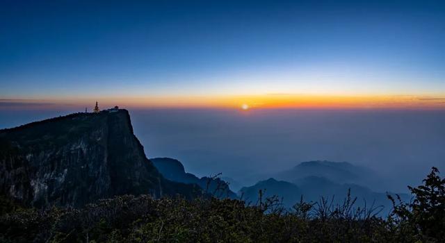 处暑遇“秋老虎”？来乐山踏入26℃的天然空调房！