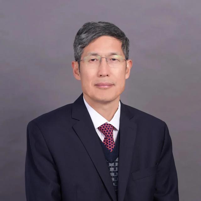 福耀科技大学首届50人集结完毕，录取最高分683分！7位院长亮相，王树国校长在录取通知书上亲笔签名！曹德旺曾称“对标斯坦福”