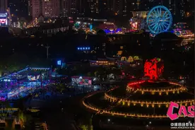 街头撑竿跳高纵跃江宁百家湖 纪录之夜点燃南京五一黄金周图片