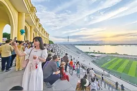 银川览山公园解锁夜经济“流量密码”图片