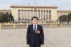 全国人大代表、蒙牛集团全球研发创新中心研发总监史玉东：提振乳制品消费信心 推动食育法制定图片