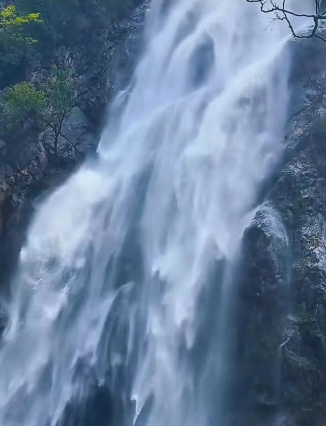 【盛世华诞 · 盛景献礼】太白山景区祝全国人民双节快乐！