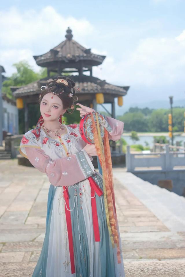 球迷免票！双超联动！龙虎山承包你的旅拍大片！