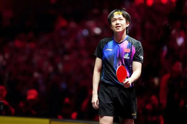 乒乓精神闪耀首钢园 | 王楚钦成就三冠王 王曼昱女单登顶