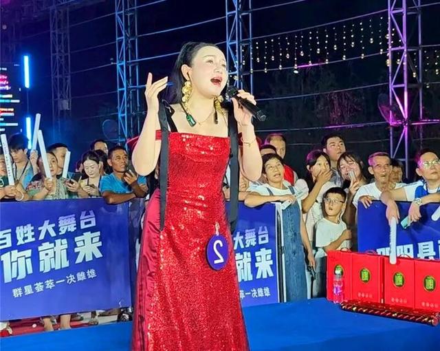 湘音对决，双城联动！邵阳县—汨罗江百姓大舞台抖音直播擂台赛燃情开唱