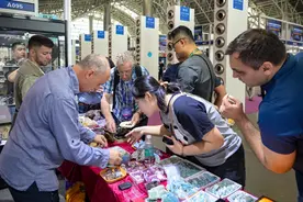 看“宝石的前世今生”，第十二届中国（湖南）国际矿物宝石博览会开幕在郴州开幕图片