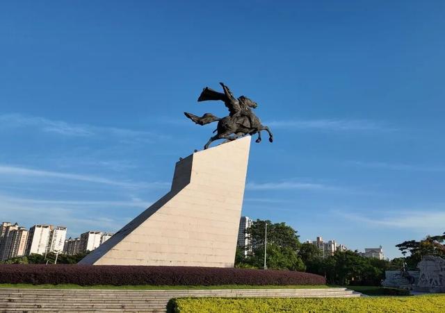 来防城港公园漫步，感受20min公园效应，在山海间诗意地栖居