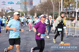 “体育＋消费”模式撬动消费潜能，上海静安半程马拉松开跑图片