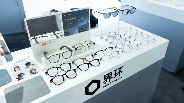 从中国到新加坡，AI眼镜如何破圈？