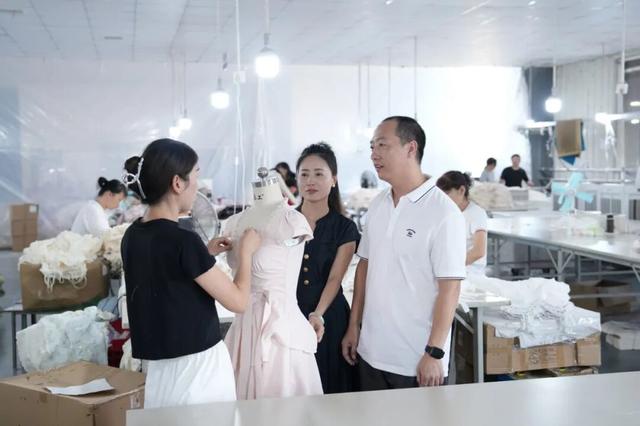 数万“服二代”返乡创业：拼多多“千亿扶持”助力天门打造服装电商新城