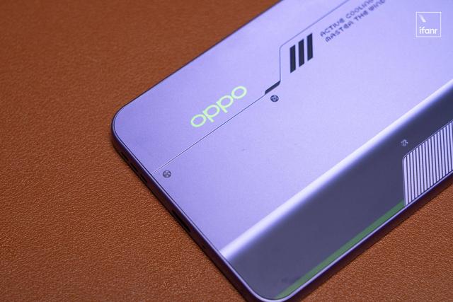 OPPO K13 Turbo Pro 发布：1999 元起售！给性能机加风扇，真的有用吗？
