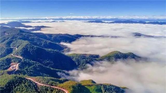 日出云海齐上阵！冬日的楚雄，美成了仙境