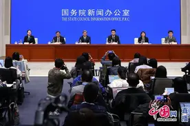 投资国债并非没有风险！央行：暂停国债买入是为避免市场波动！将缓解银行净息差压力！这场发布会，信息量大图片