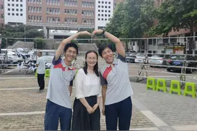 数学常满分的“神奇小子”有望圆梦清华，他还爱诗歌和篮球图片