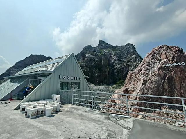 今天开业！潜水+咖啡，来三水打卡川藏同款“日照金山”