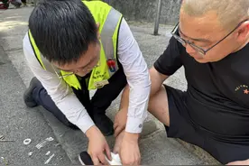 货车司机遭毒虫叮咬 高速收费站上演“专业救援”图片