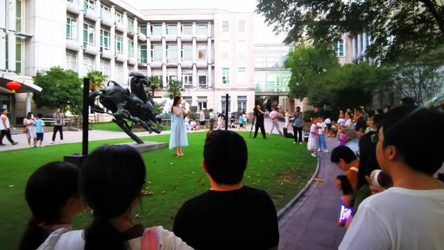游上海松江 寻上海之根丨转角与音乐不期而遇！泰晤士小镇奏响中秋乐章