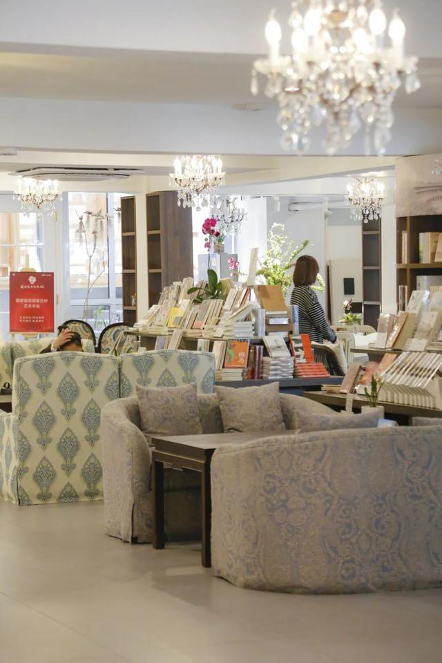 白天漫步、晚上看live！这些宝藏打卡地，央视严选