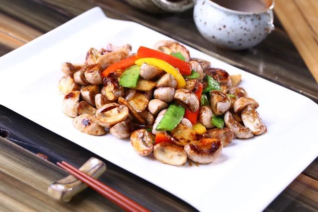 两三个就满足一天的“维D”，钾比香蕉高，还是天然锌、硒库！这种食物错过可惜