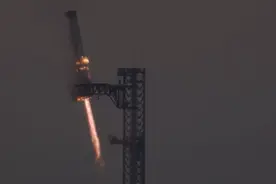 SpaceX成功捕获巨型星际飞船助推器，实现关键测试里程碑图片