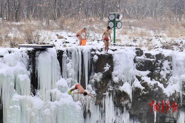 镜泊湖的“冰雪奇缘”