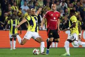 体坛午爆｜山东男篮明晚迎战辽宁，欧联杯穆里尼奥送曼联三连平图片