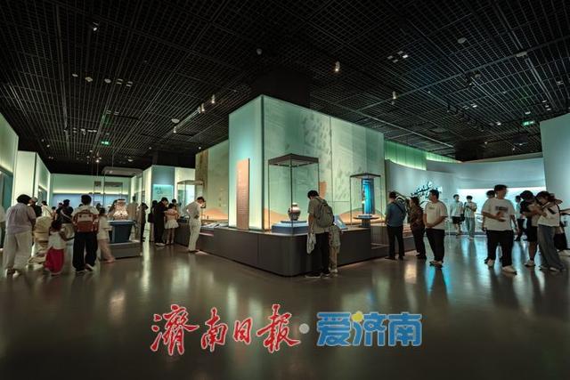 一年四季 泉在济南丨走进“一城山色半城湖”特展，探寻济南历史文化脉络