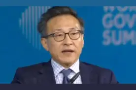 蔡崇信披露阿里换帅内情：执行董事长CEO不宜并存，“很多董事长不愿意放手，不利于培养年轻管理层”图片