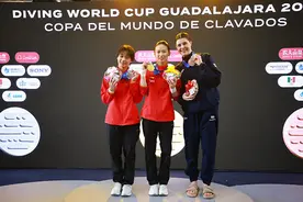 陈芋汐夺金全红婵摘银，跳水世界杯墨西哥站中国队包揽女子10米台冠亚军图片