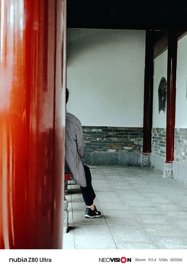 一台不妥协的“街拍游戏机”！努比亚 Z80 Ultra深度体验