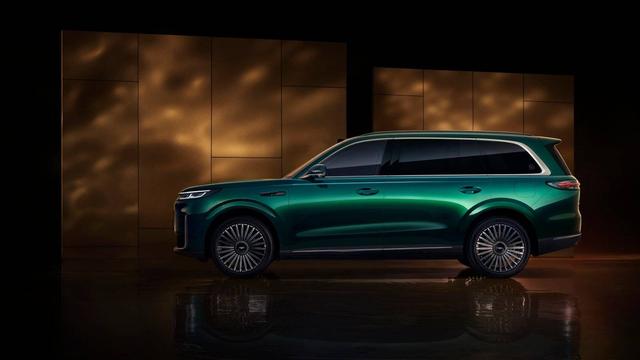 IMAX  影院装上车！「芜湖迈巴赫」奇瑞风云 T11 上市，17.99 万元起