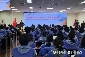 共建高水平青少年足球队！青岛市足球运动管理中心与青岛九中签约图片