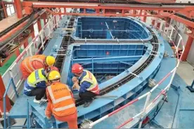 海太长江隧道首块整体箱涵浇筑成功图片