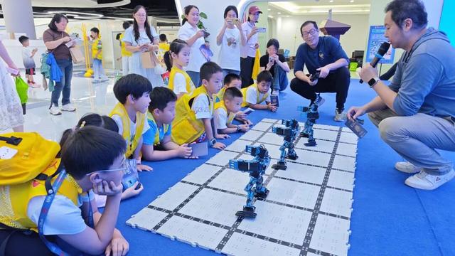 周六遛娃新图鉴！松山湖“AI Saturday” 开冲