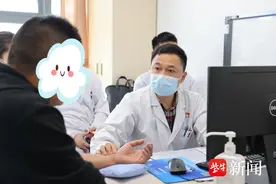玩手机时突然觉得头晕，一查竟是“中风”了 | 世界预防中风日图片