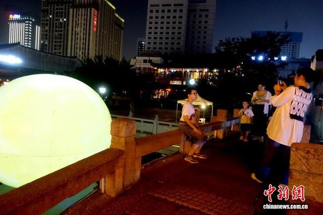 浙江湖州小西街：江南街巷吸引游客打卡