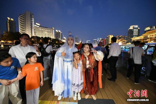 天津：哪吒号主题游船正式运营