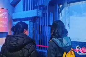 宜宾长宁硐底学校女教职工三八节参观赵一曼纪念馆，传承红色精神图片
