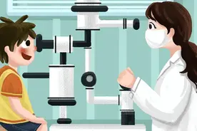 眼睛发抖男孩，终于可以“目不转睛”！仰头视物是好事？图片